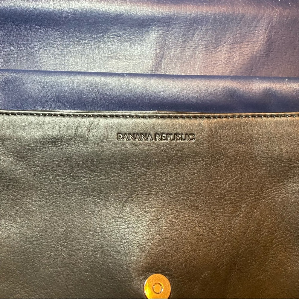 Banana Republic Navy Blue and Black Crossbody MessengerLeather bag. 17 inch drop - Picture 6 of 15